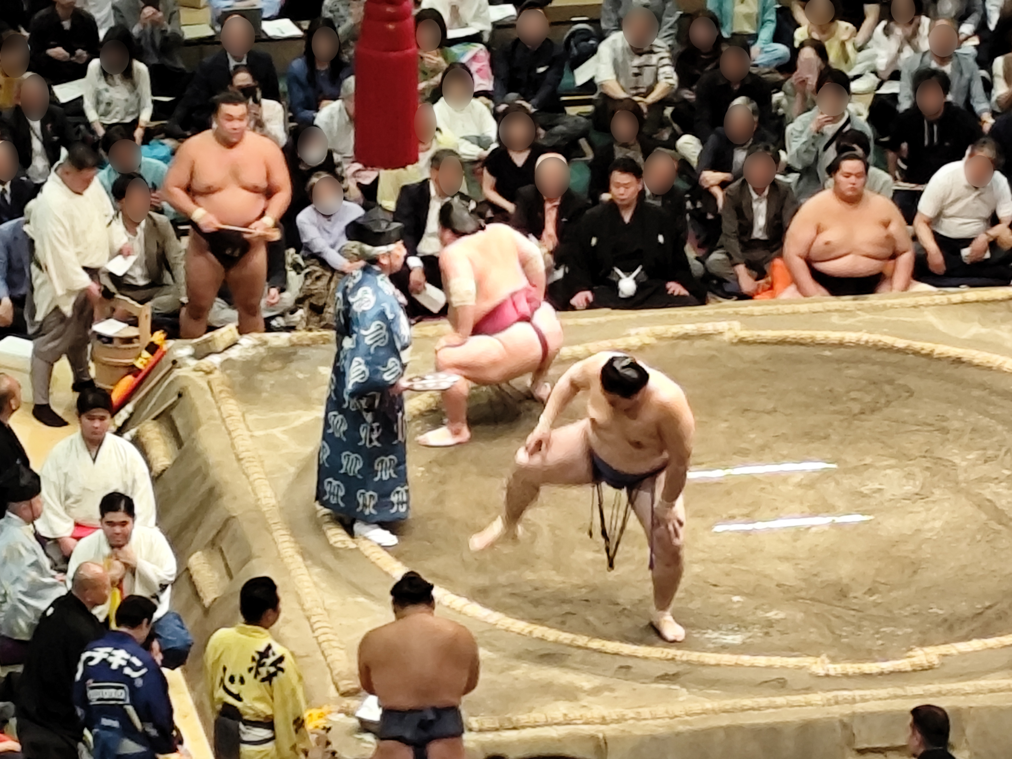 仕切り中の大の里